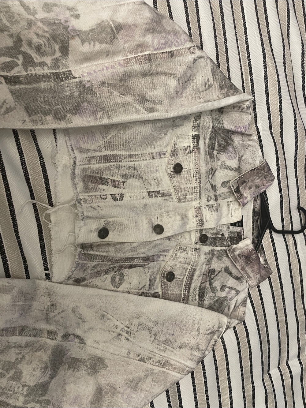 Forever 21 Women's Washed Light Gray Printed Denim Jacket